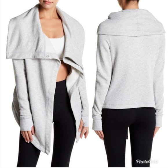 Z By Zella Shooting Star Drape Collar 
